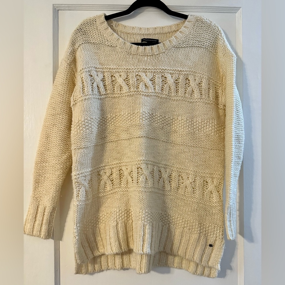 American Eagle sweater